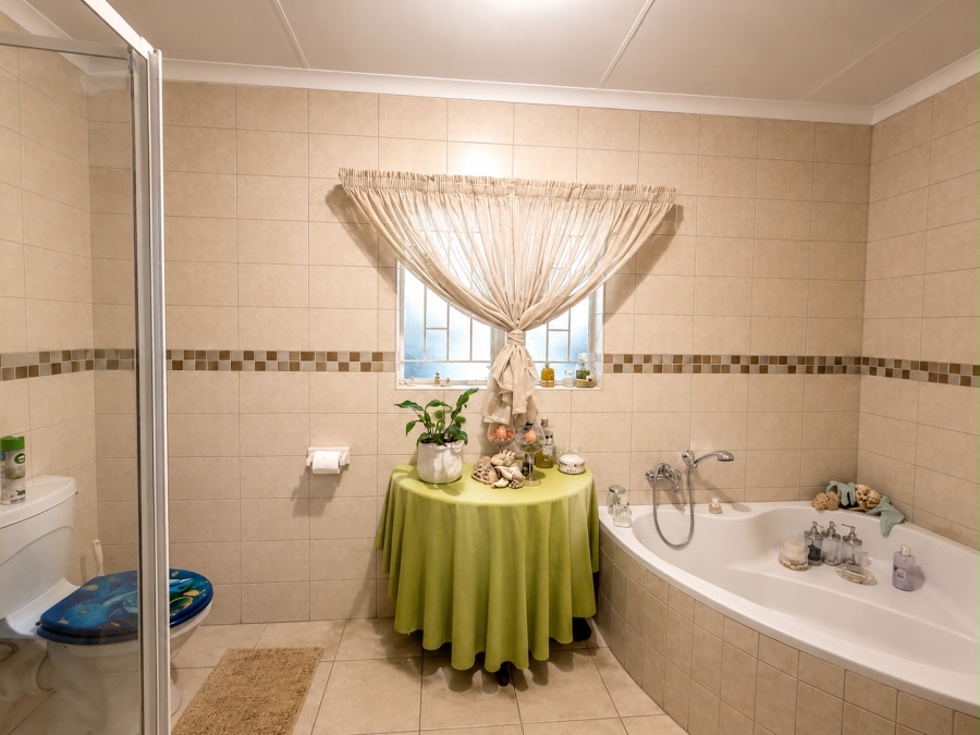 3 Bedroom Property for Sale in Heuwelsig North West